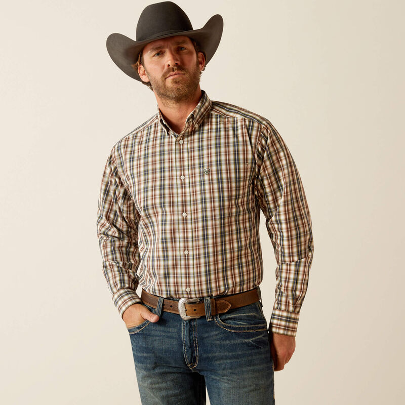 Men's Ariat long sleeve wrinkle free shirt in Brown Plaid.
