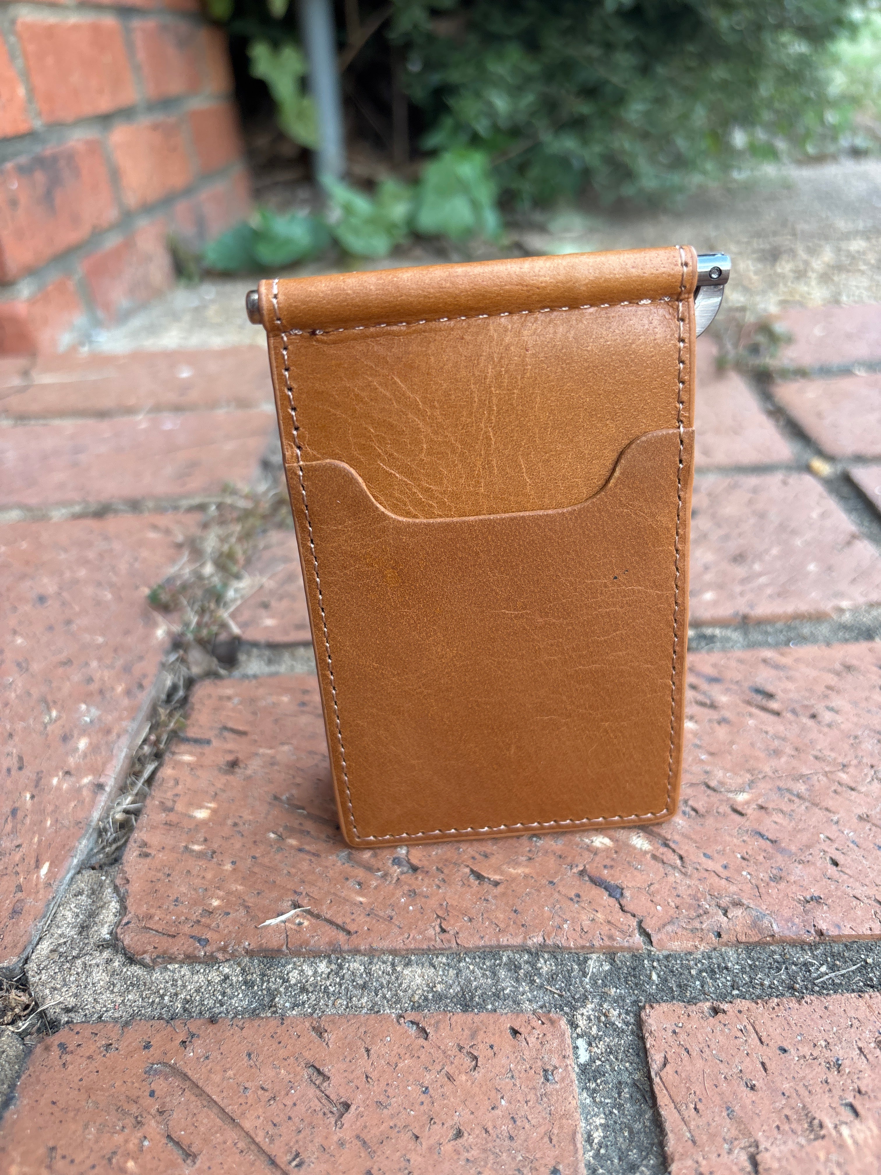 Zep Pro Mississippi State University Bulldogs Tan Leather Front Pocket Wallet. Back view.