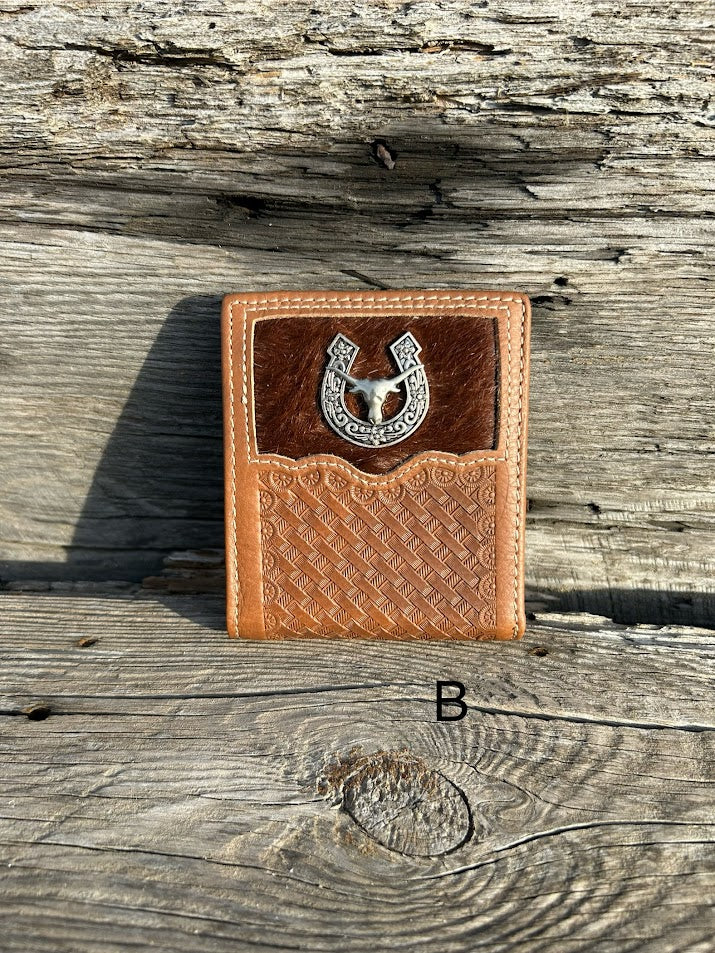 This Brown Basketweave bifold wallet features a Longhorn Concho over a cowhide inlay. Front View B