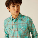 Boy's Ariat long sleeve retro snap shirt in Blue Turquoise. Close up of front pockets. 