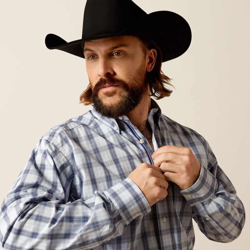 Men's Ariat Pro Series long sleeve shirt in Light Blue Plaid. Close up of front showing button down collar. 