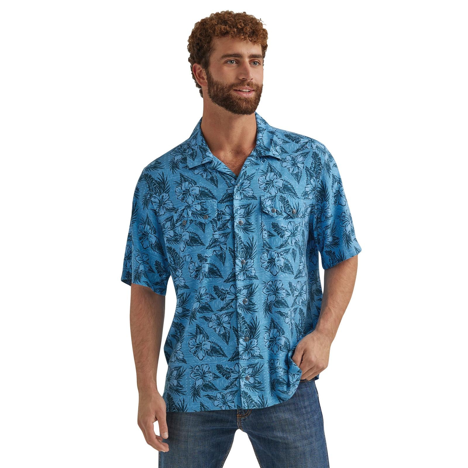 Men's Wrangler® Coconut Cowboy Short Sleeve Shirt CLOSEOUT Front view.