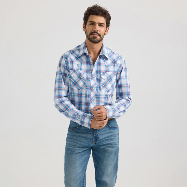 Wrangler 112359581 Men's Retro Core Long Sleeve Pearl Snap Button Up