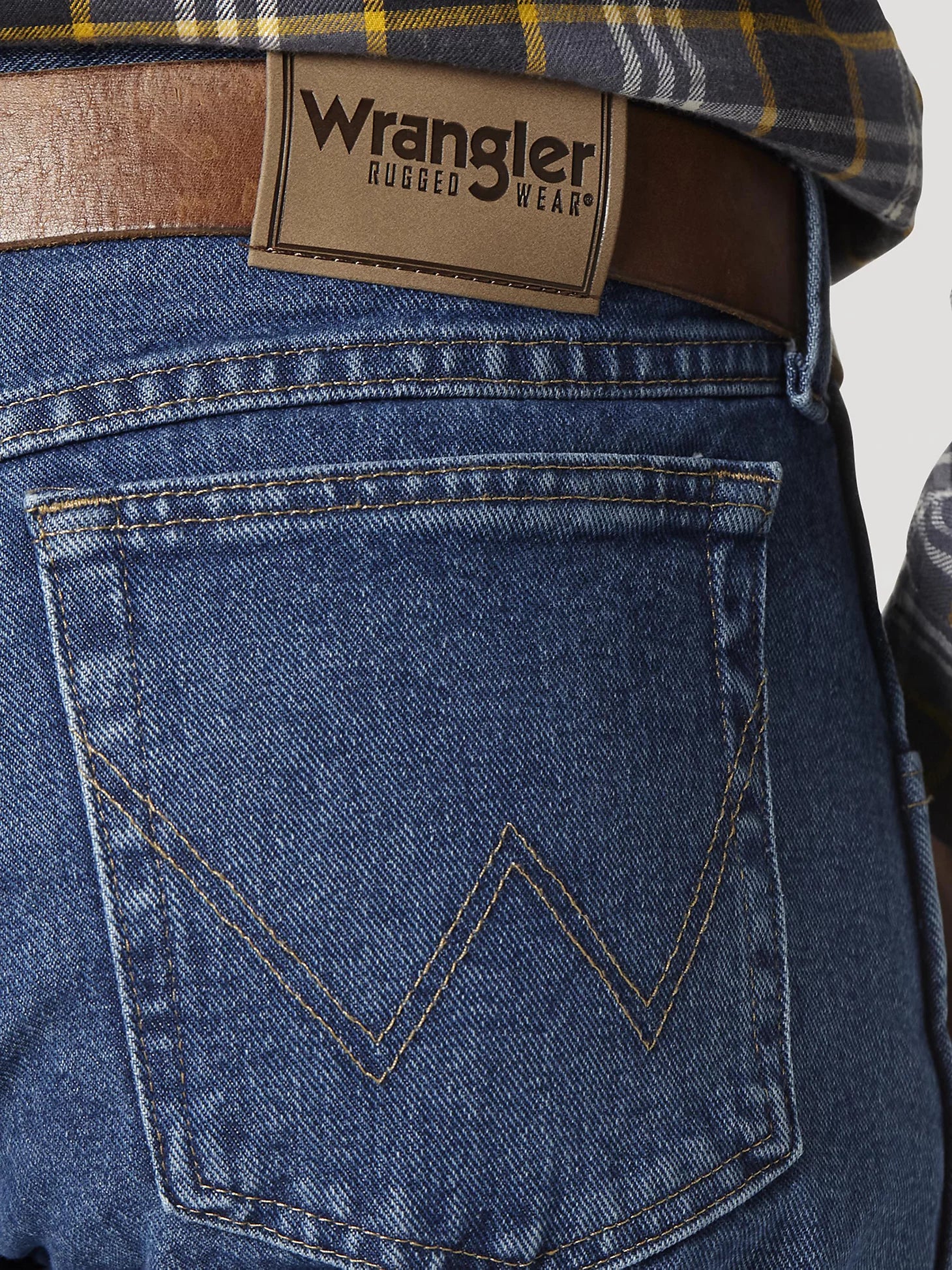 Men's Wrangler Rugged Wear® Relaxed Fit Jean in Antique Indigo