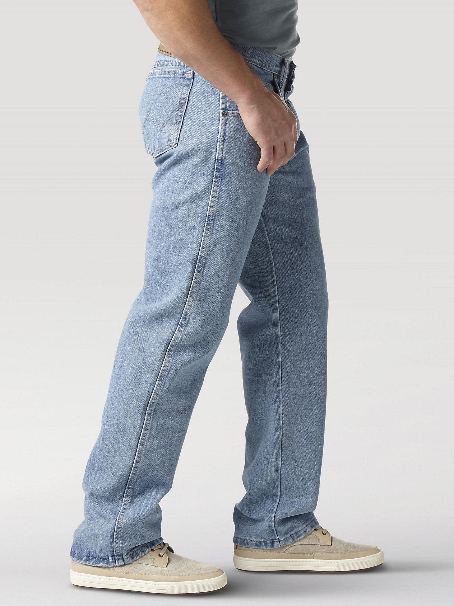 Men's Wrangler Rugged Wear® Relaxed Fit Jean in Vintage Indigo