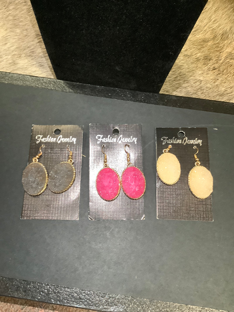 Magnolia Breeze ER170520-01 Assorted Crystal Earring