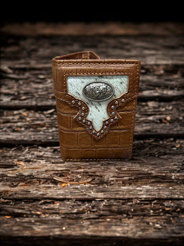 Brown alligator print leather trifold wallet with a Rooster Concho on a cowhide inlay. Front View A