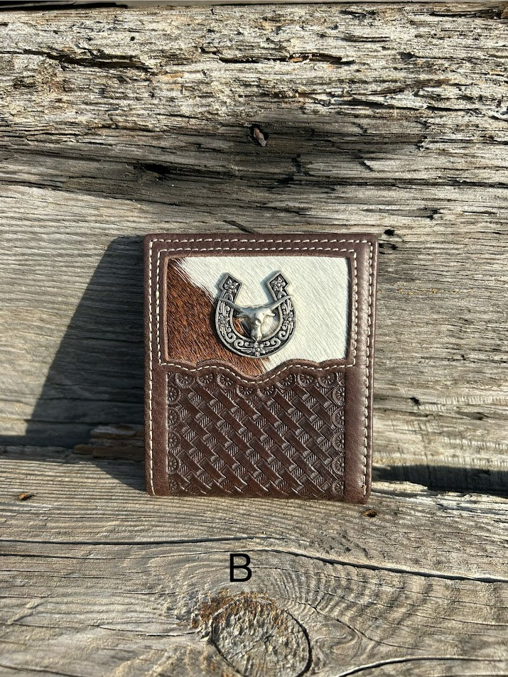 This Coffee Brown Basketweave leather bifold wallet features a cowhide inlay with a Longhorn Concho. Front View B