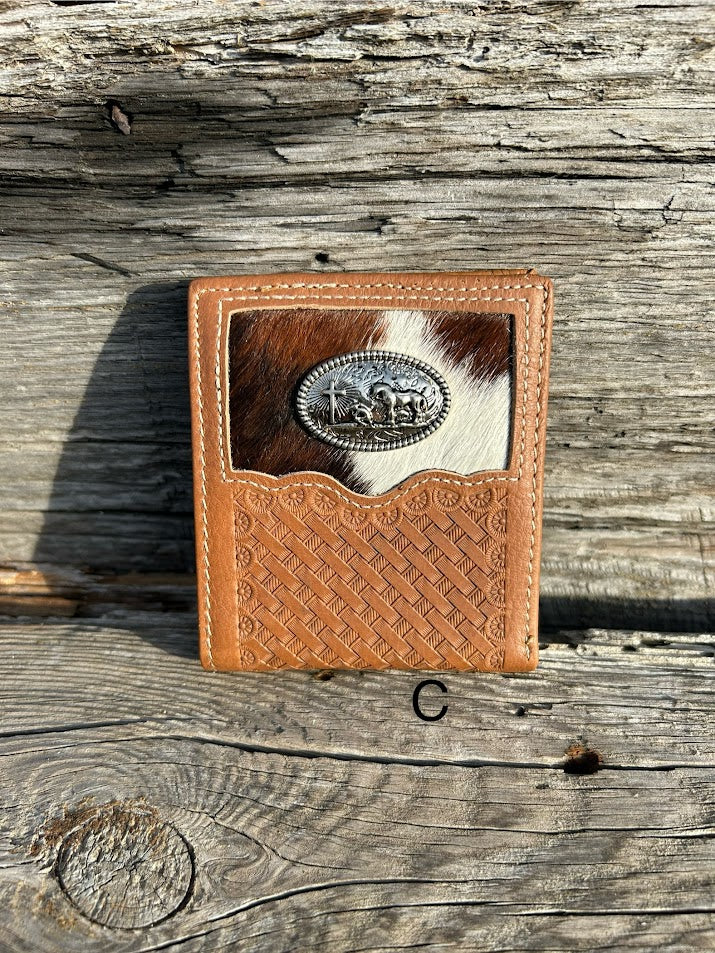 This Brown basketweave leather bifold wallet features a cowhide inlay with a Praying Cowboy Concho. Front View C