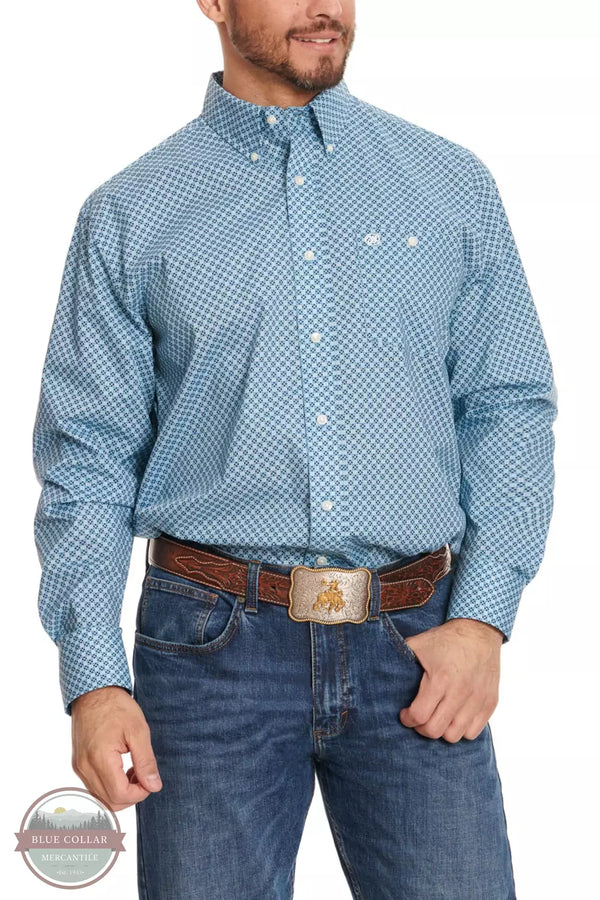Men's Wrangler 112344263 Relaxed Fit Long Sleeve Button Down Shirt in Blue
