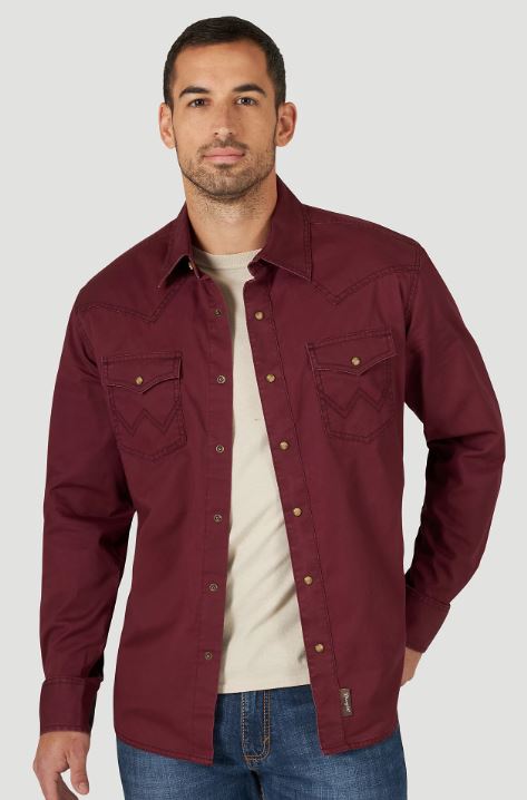 Men's Wrangler 112318871 Retro® Premium Wine Colored Modern Fit Long Sleeve Western Snap Solid Shirt