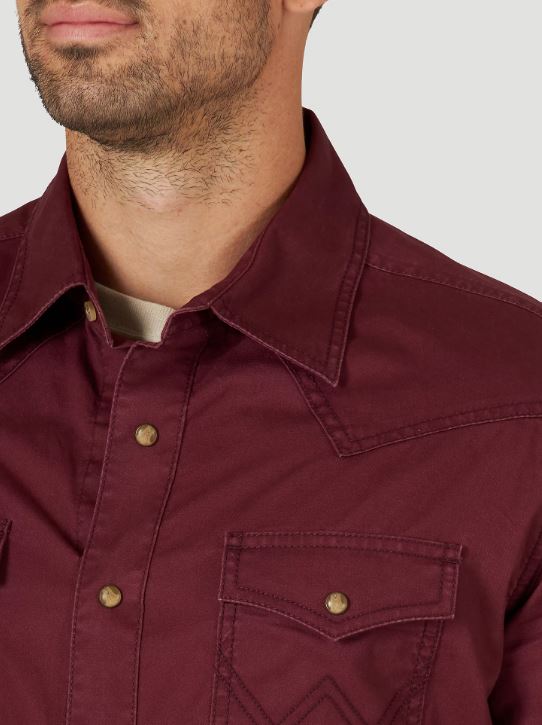 Men's Wrangler 112318871 Retro® Premium Wine Colored Modern Fit Long Sleeve Western Snap Solid Shirt