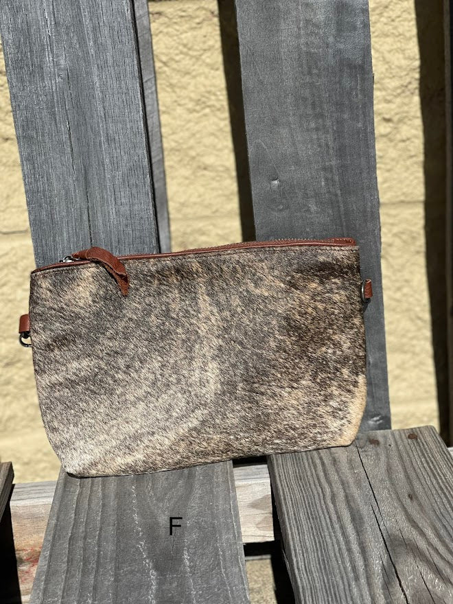 Top Notch Accessories 3066BR Cowhide Wristlet In Brown Leather