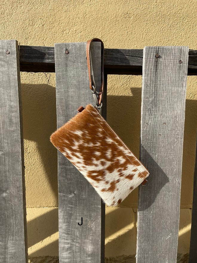 Top Notch Accessories Cowhide Wristlet Purse In Brown 3071BR