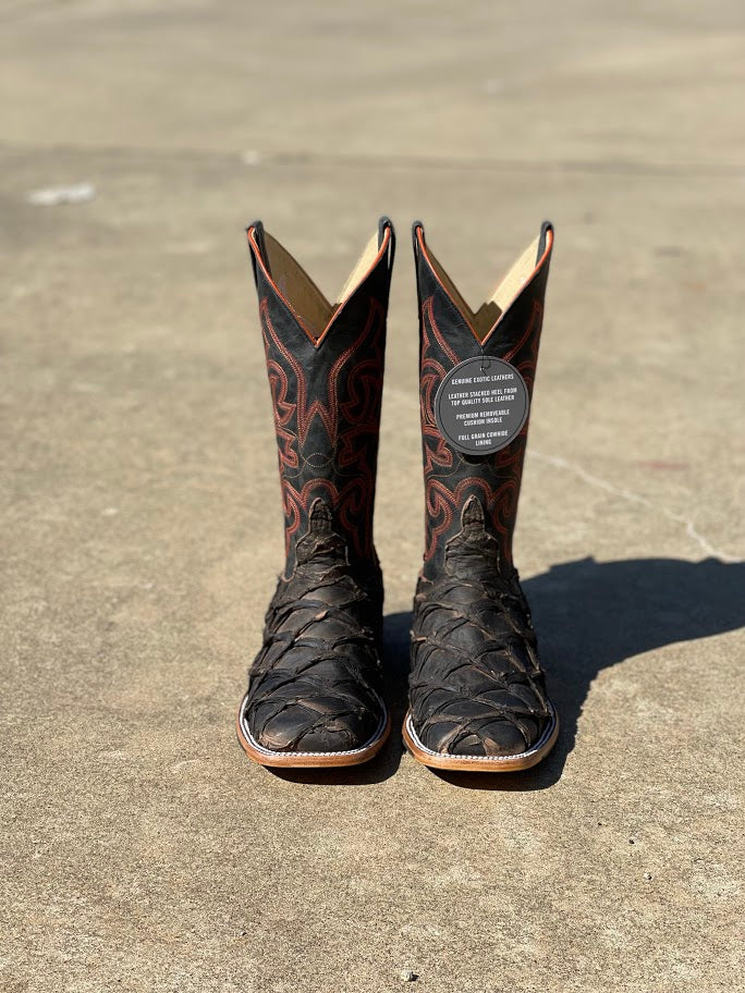 Men's Horse Power Top Hand square toe boots in Toasted Big Bass with a 13" Mad Dog shaft with a intricate stitch pattern. Front View