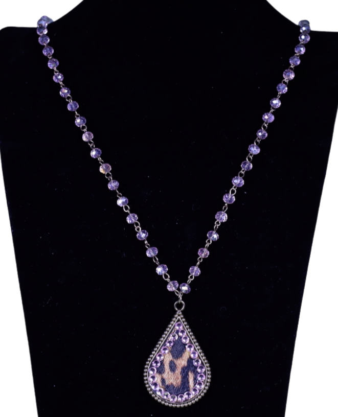 Crystal Necklace w/Animal Print Crystal Accent NKZ190525-98