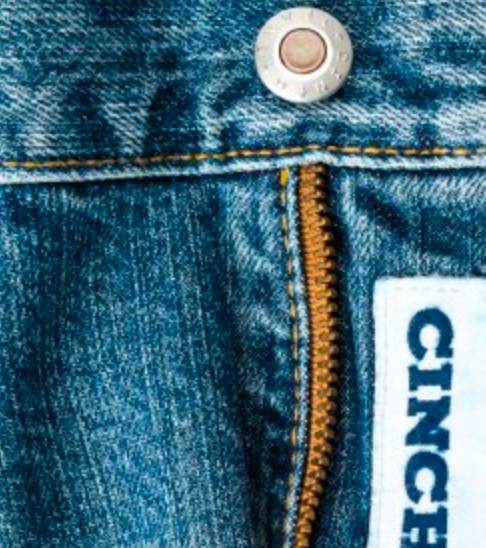 Zipper and waist button of Cinch White Label jean.