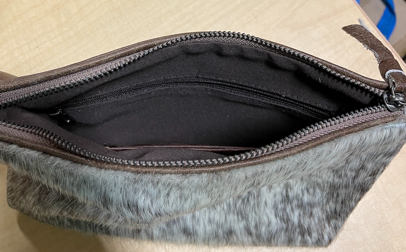 Top Notch Accessories 3066AT Cowhide Pouch with Antique Tan back