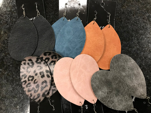 Magnolia Breeze EROVALLEATHER Large Oval Leather Earring